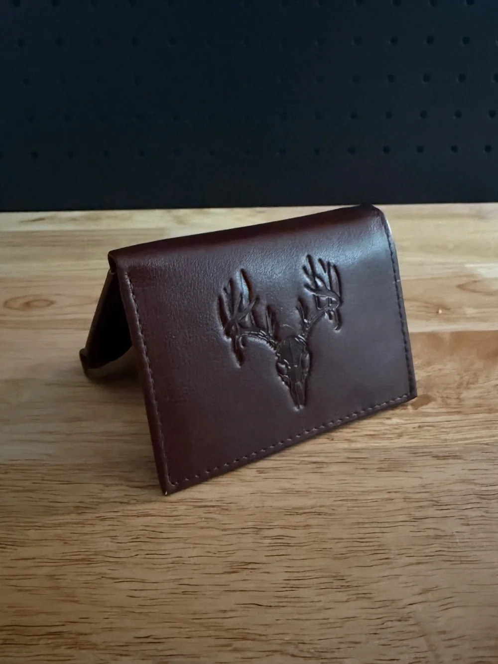 Brown Leather Men’s Card Holder Wallet with Stag Emboss